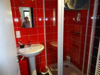 imatra_rouge - Dimensions : 200 x 450


Imatra Rouge posé dans une salle de bain par les équipes de CarrelagesMoinsCher de Cholet